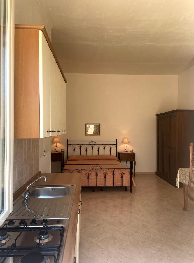 La Rondine Bed And Breakfast Uggiano La Chiesa Exterior foto